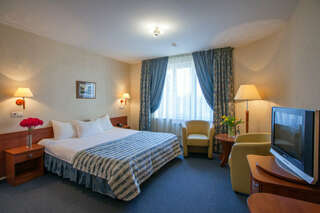 Гостиница Мармара Санкт-Петербург Улучшенный номер с кроватью размера «king-size» или 2 отдельными кроватями-1