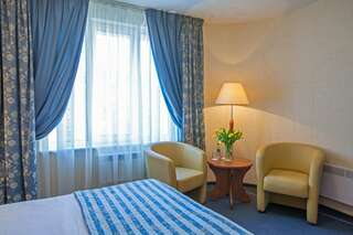 Гостиница Мармара Санкт-Петербург Улучшенный номер с кроватью размера «king-size» или 2 отдельными кроватями-2